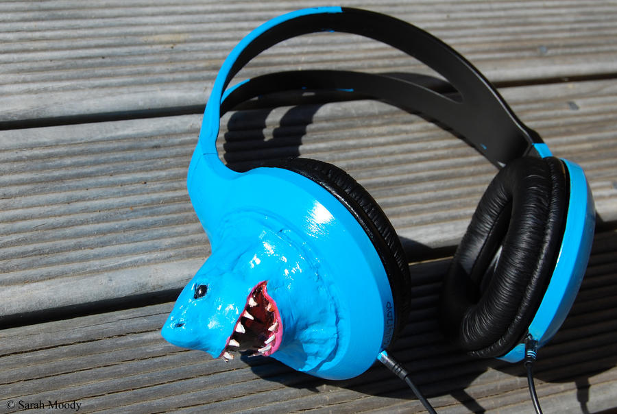 custom_headphones___shark_by_prodigiousaltitude.jpg